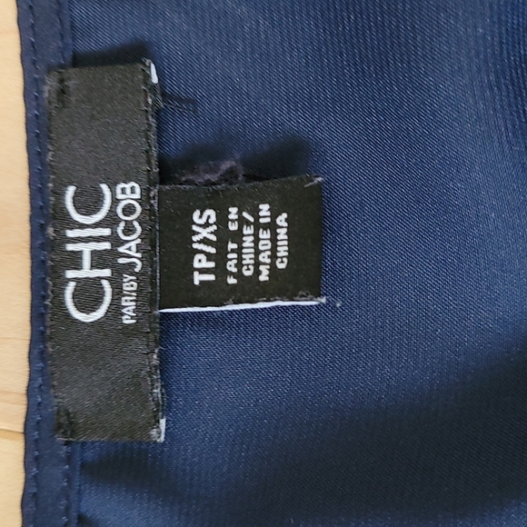 Gorgeous blue cami/tank - Picture 3 of 6